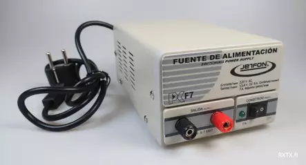 PC-F7 DC VIRTALÄHDE 13,8V / 5-7A - Virtalähteet - 308020 - 2